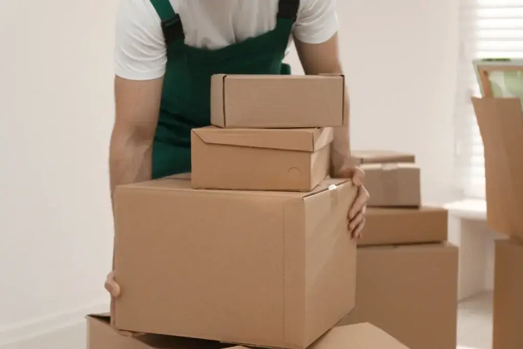 Learn more about why you should hire a moving company when moving in Hackensack, NJ.